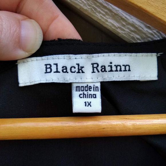 Black Rainn Sleeveless Hi Low Floral Dress - Picture 4 of 7